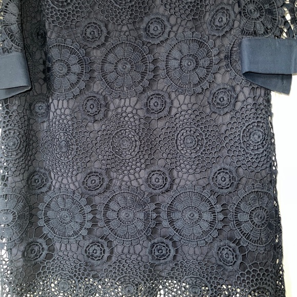 Taylor Navy Lace Dress Size 6 Scolloped Bottom - Picture 7 of 11